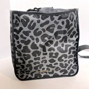 Tanger Outlets Black and Gray Leopard Print tote Bag or back pack w/ drawstring